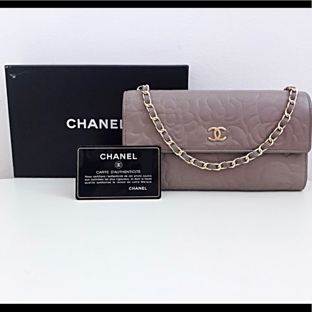 CHANEL CHAIN CAMELLIA WALLET